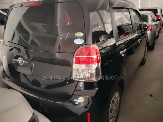 Toyota Spade 2016 Black