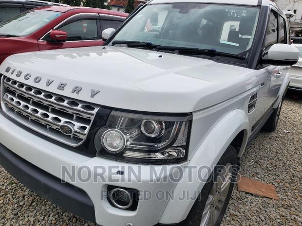 2016 Land Rover Discovery in Off-White: Dual Variants, Yours to Explore
