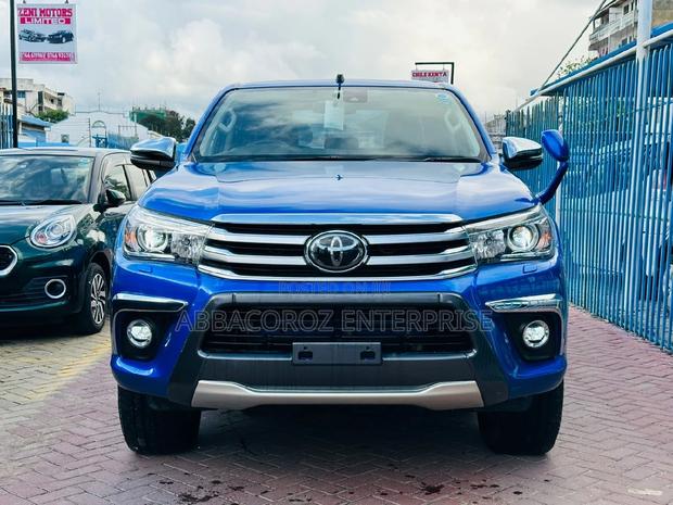 Toyota Hilux 2018 Blue