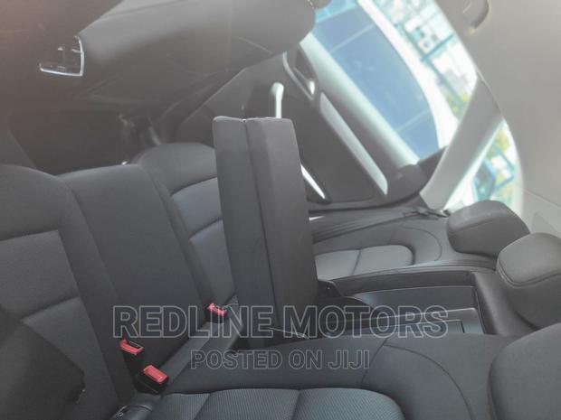 2016 Audi Q3 Black Edition: High-End Compact SUV