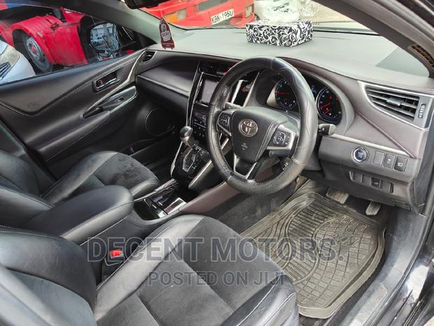 2015 Toyota Harrier Black - Limited Edition