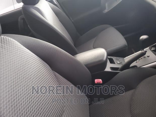 2016 Toyota RAV4 Off-White: Stylish and Reliable SUV Up for Grabs