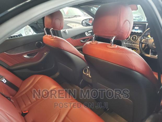 2015 Mercedes-Benz C200 Black Sedan - Experience the Power