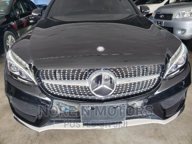 2015 Mercedes-Benz C200 Black Sedan - Experience the Power