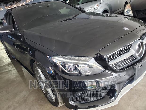 2015 Mercedes-Benz C200 Black Sedan - Experience the Power