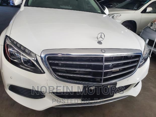 Off-White Mercedes-Benz C200 2016 - Quality Pre-owned Vehicle