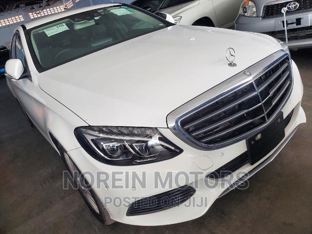 Off-White Mercedes-Benz C200 2016 - Quality Pre-owned Vehicle