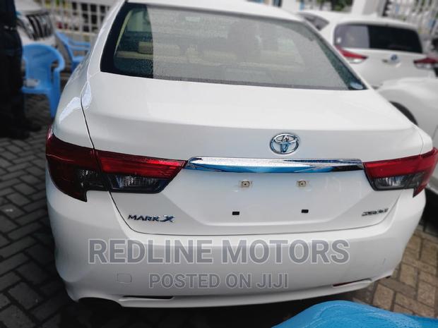 2016 Toyota Mark X - White Performance Sedan