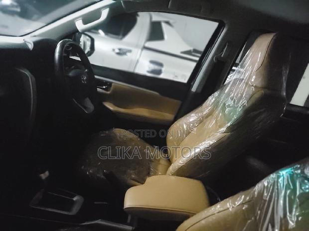 Toyota Fortuner 2016 - Gray - 4x4 AT - SRS Airbags - 6-Speed Automatic Transmission