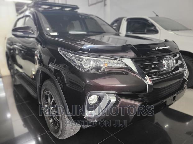 Toyota Fortuner 2016 - Gray - 4x4 AT - SRS Airbags - 6-Speed Automatic Transmission