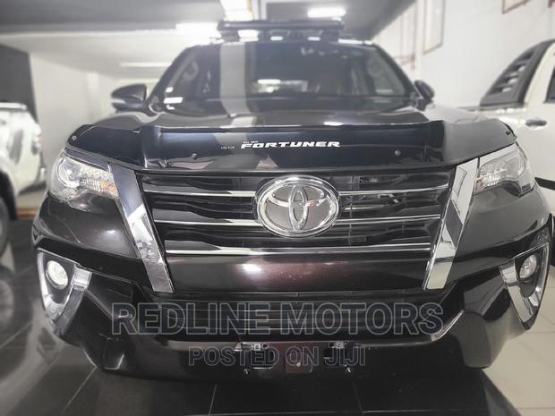 Toyota Fortuner 2016 - Gray - 4x4 AT - SRS Airbags - 6-Speed Automatic Transmission