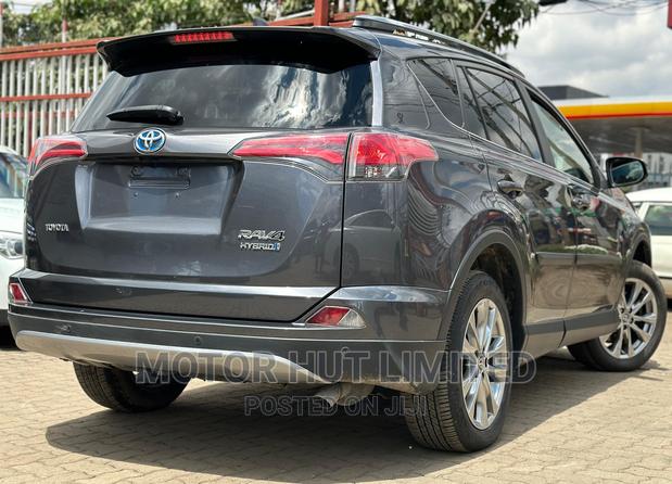 Gray Toyota RAV4 XLE AWD 2017: 6-Speed Automatic Transmission, 4-Cylinder Power