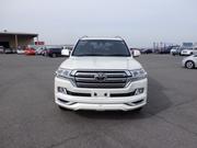 White 2016 Toyota Land Cruiser 4.6 V8 ZX - Powerful and Stylish SUV for sale