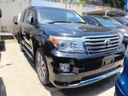 2016 Toyota Land Cruiser Black Edition: Top-of-the-line 4x4 for sale