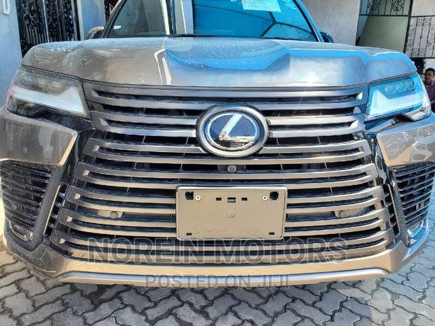 Luxury 2023 Lexus LX in Gray - Drive the Future Today