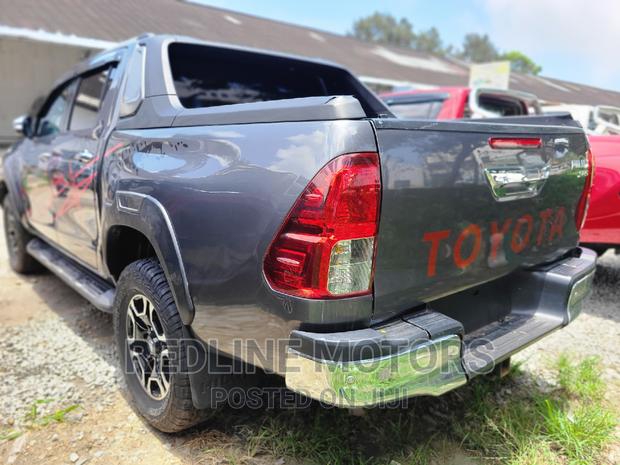 2018 Toyota Hilux Silver: Powerful, Reliable, and Stylish
