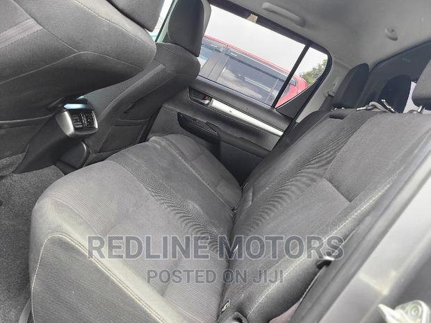 2018 Toyota Hilux Silver: Powerful, Reliable, and Stylish