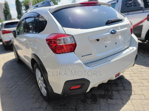 2016 Subaru XV White: Compact SUV with All-Wheel Drive