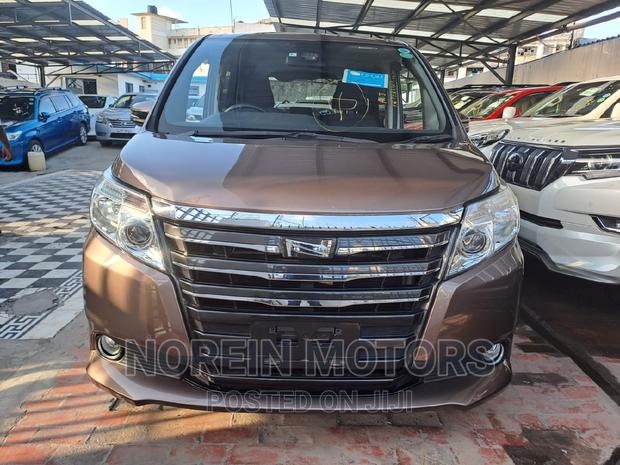 2016 Toyota Noah in Brown: Quality, Spaciousness, and Style