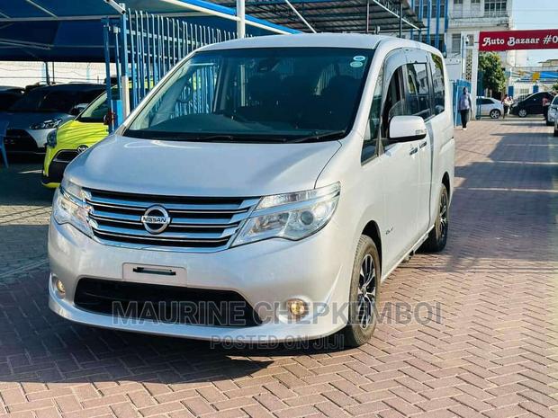 Nissan Serena 2016 Silver