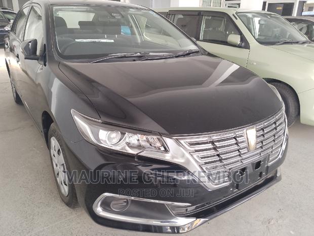Toyota Premio 2017 Black