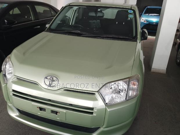 Toyota Succeed SV Premium 2016 Green