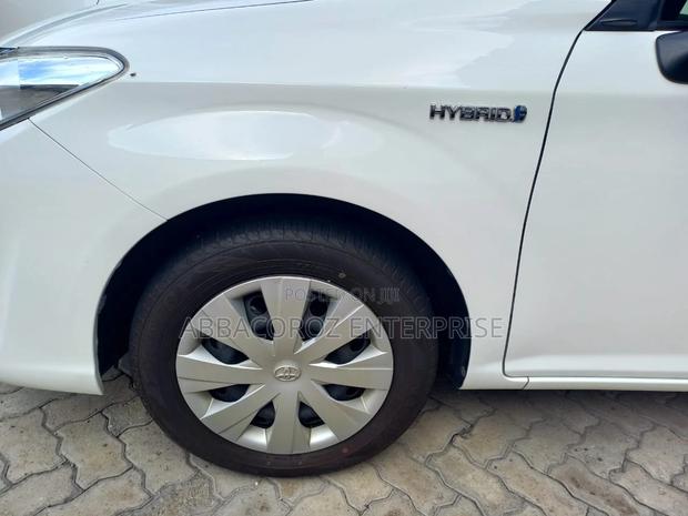 Toyota Corolla Fielder 2016 White