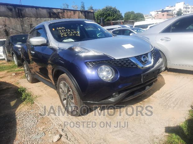 Blue 2016 Nissan Juke S FWD: Compact SUV with Powerful Performance