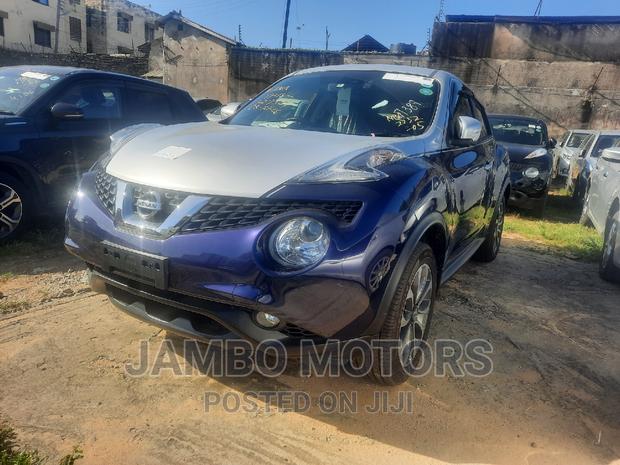 Blue 2016 Nissan Juke S FWD: Compact SUV with Powerful Performance