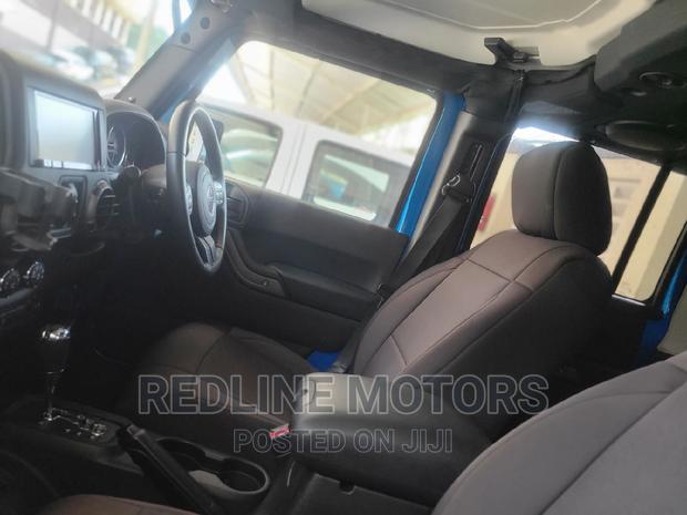 Blue Jeep Wrangler 2016: Unmatched Capability