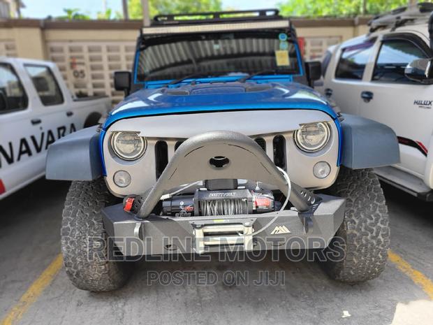 Blue Jeep Wrangler 2016: Unmatched Capability