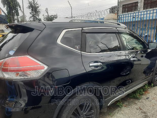 2016 Black Nissan X-Trail 2.0L Petrol AWD - Perfect for Your Outdoor Journeys