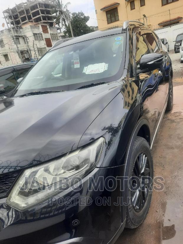 2016 Black Nissan X-Trail 2.0L Petrol AWD - Perfect for Your Outdoor Journeys