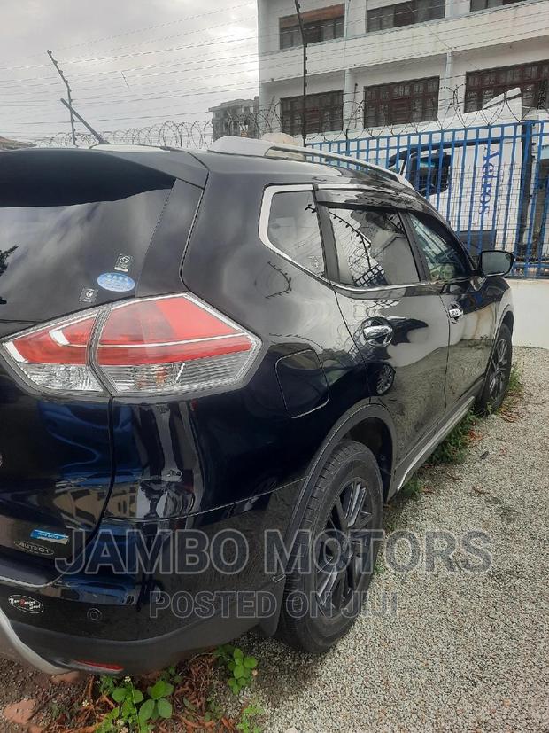 2016 Black Nissan X-Trail 2.0L Petrol AWD - Perfect for Your Outdoor Journeys