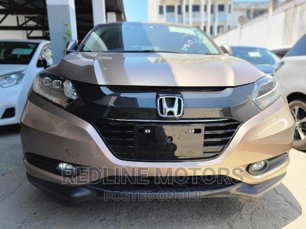Gold Honda Vezel 2016 - Quality Pre-owned SUV Deal