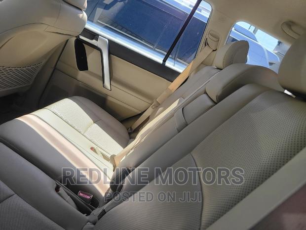 2017 Toyota Land Cruiser Prado - White, Off-Road Edition