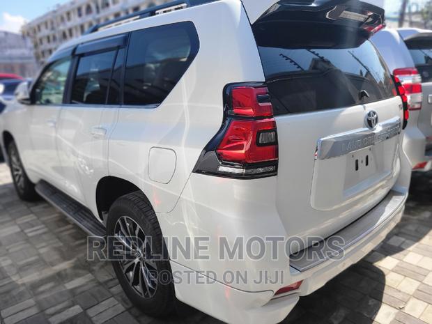 2017 Toyota Land Cruiser Prado - White, Off-Road Edition