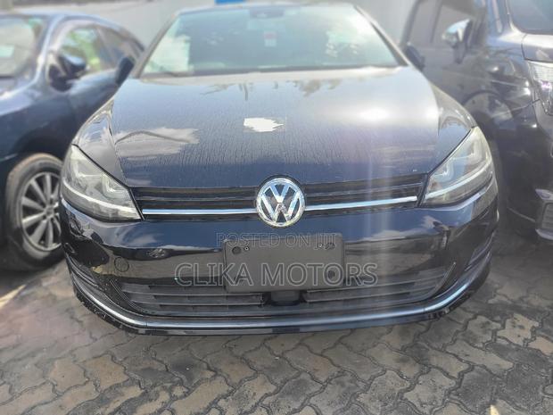 2017 Volkswagen Golf Blue: Powerful, Stylish, and Eco-Friendly