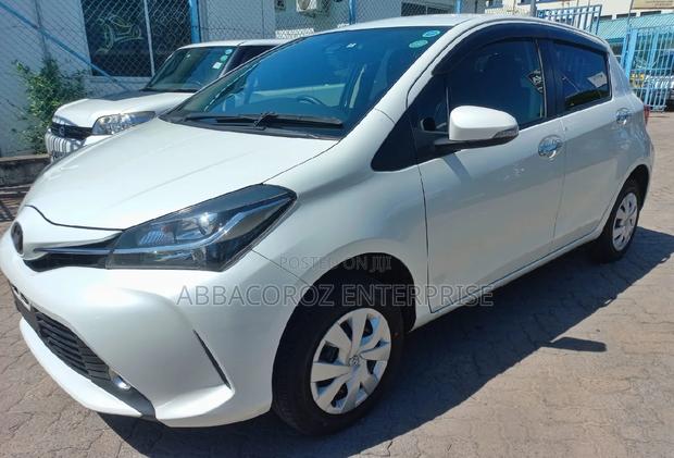 Toyota Vitz 2016 White
