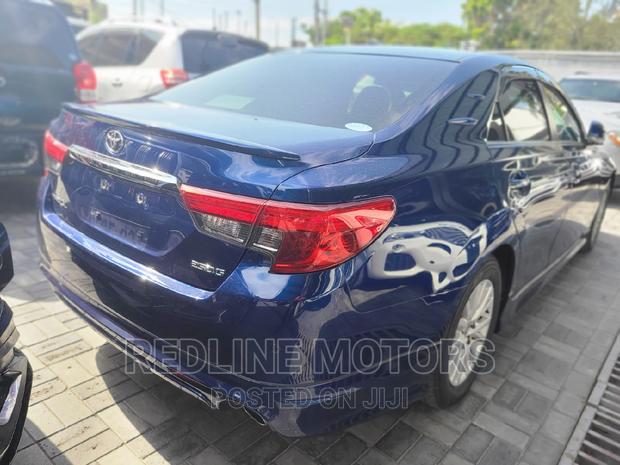 2016 Toyota Mark X in Blue: Spacious Sedan