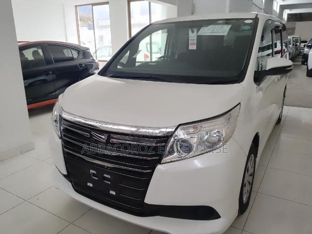 Toyota Noah 2016 White