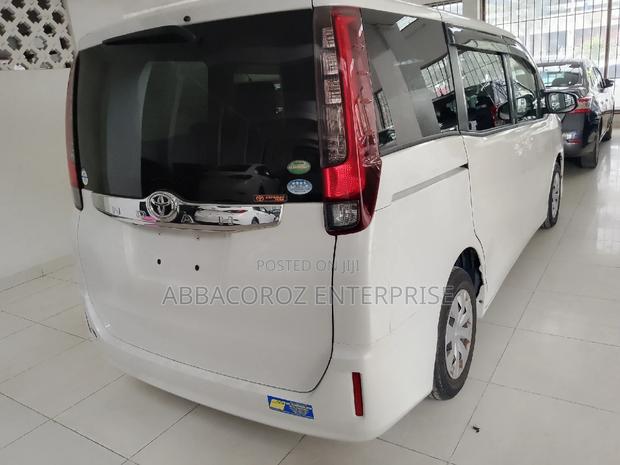 Toyota Noah 2016 White
