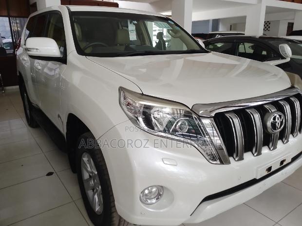 Toyota Land Cruiser Prado 2016 White