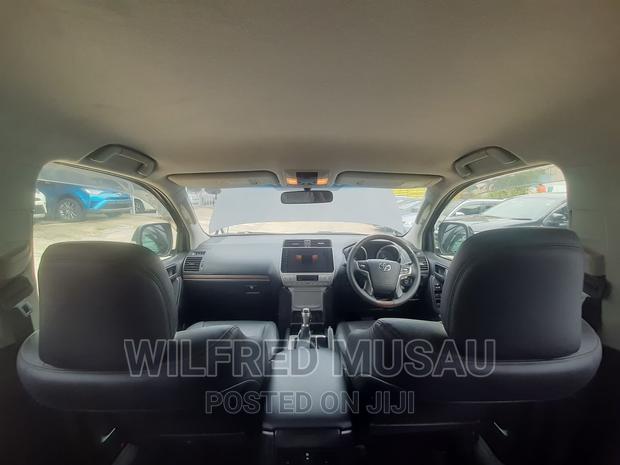 Black 2017 Toyota Land Cruiser Prado 2.8 - Premium Off-Road SUV
