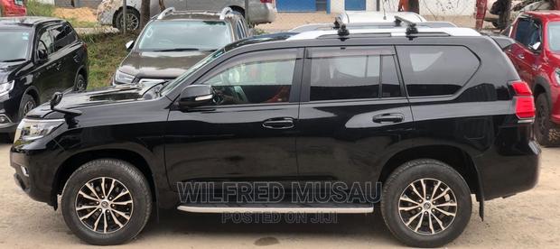 Black 2017 Toyota Land Cruiser Prado 2.8 - Premium Off-Road SUV