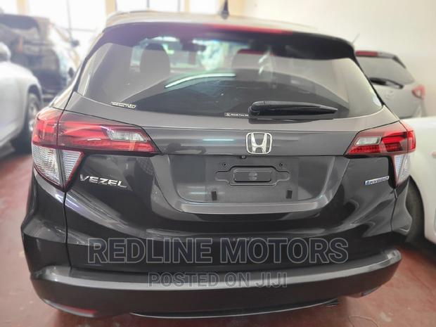 Gray 2017 Honda Vezel - Excellent Condition SUV