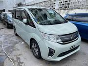 White 2016 Honda Stepwgn: Ideal for Large Families for sale