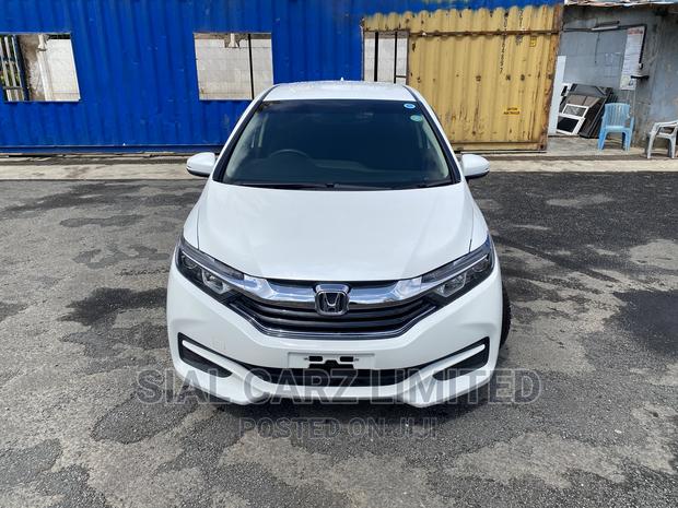 Quality Used Honda Shuttle 1.5 Hybrid 2WD 2016 - White