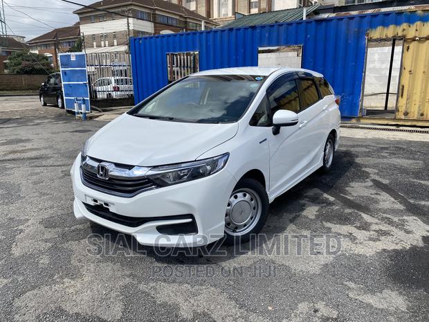 Quality Used Honda Shuttle 1.5 Hybrid 2WD 2016 - White