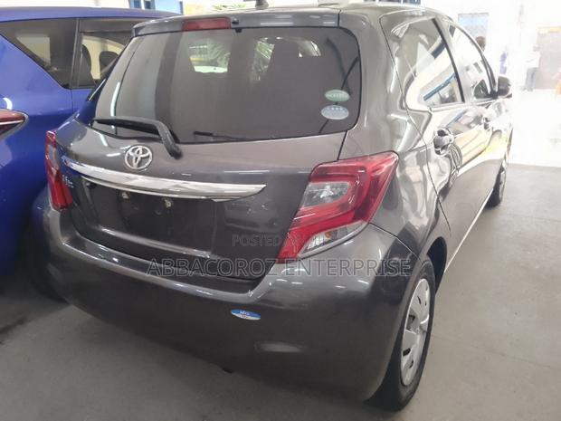 Toyota Vitz 2016 Gray